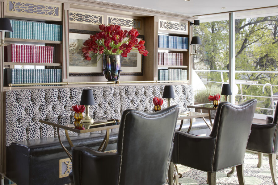 UW-SC-BarDuLeopard-view side wall to aft