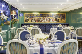 UW-SC-Cézanne-Restaurant-front view &painting