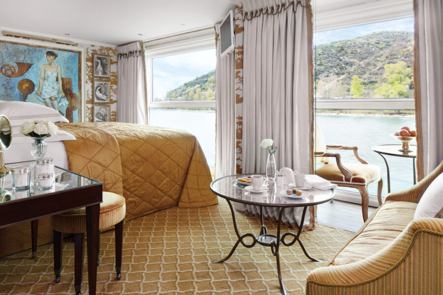 UW-SC-Suite-403 (1balcony & 2opening windows)